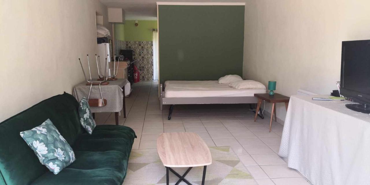 Petit Gite Ou Chambre D'Hotes 2/4 Personnes Buffieres Exterior photo